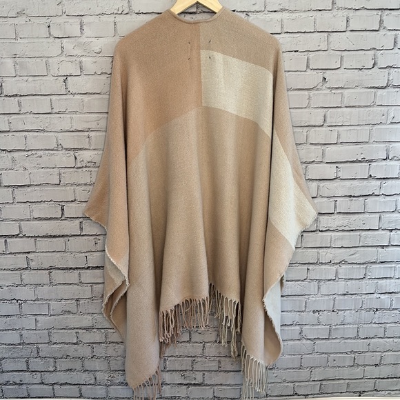 NWT | Soia & Kyo Woven Scarf Cardigan Wrap | OS - Picture 7 of 9